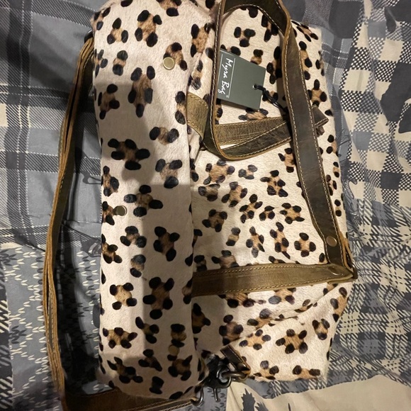 Myra mini duffel bag with tags - Picture 1 of 5